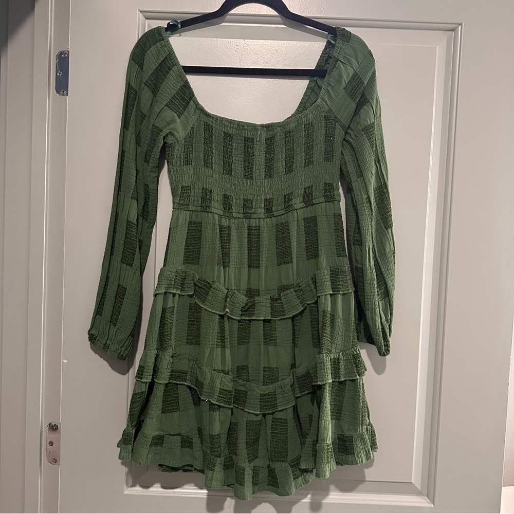 Green Long Sleeve Ruffle Dress
